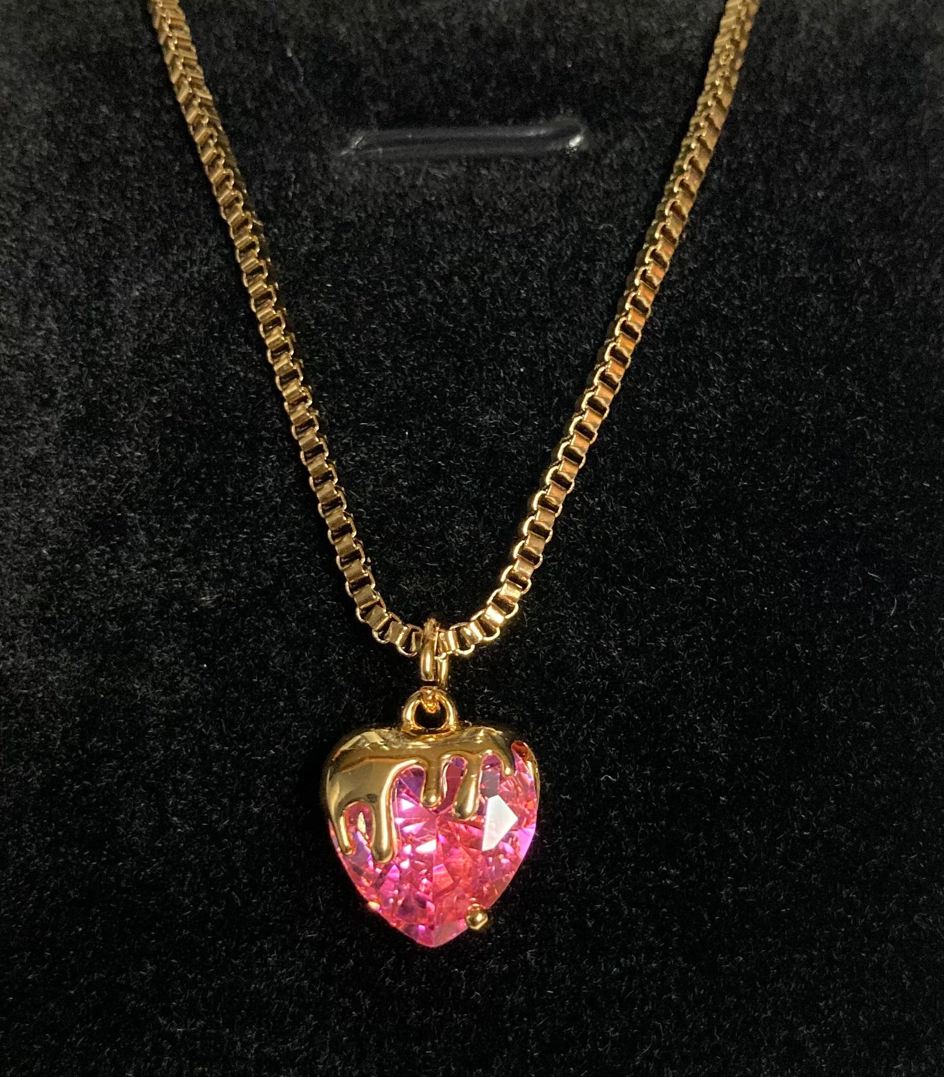 Drip Heart Necklace Pink